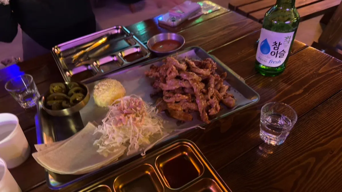 トルティーヤと一緒に出てきた鶏ネック塩焼き