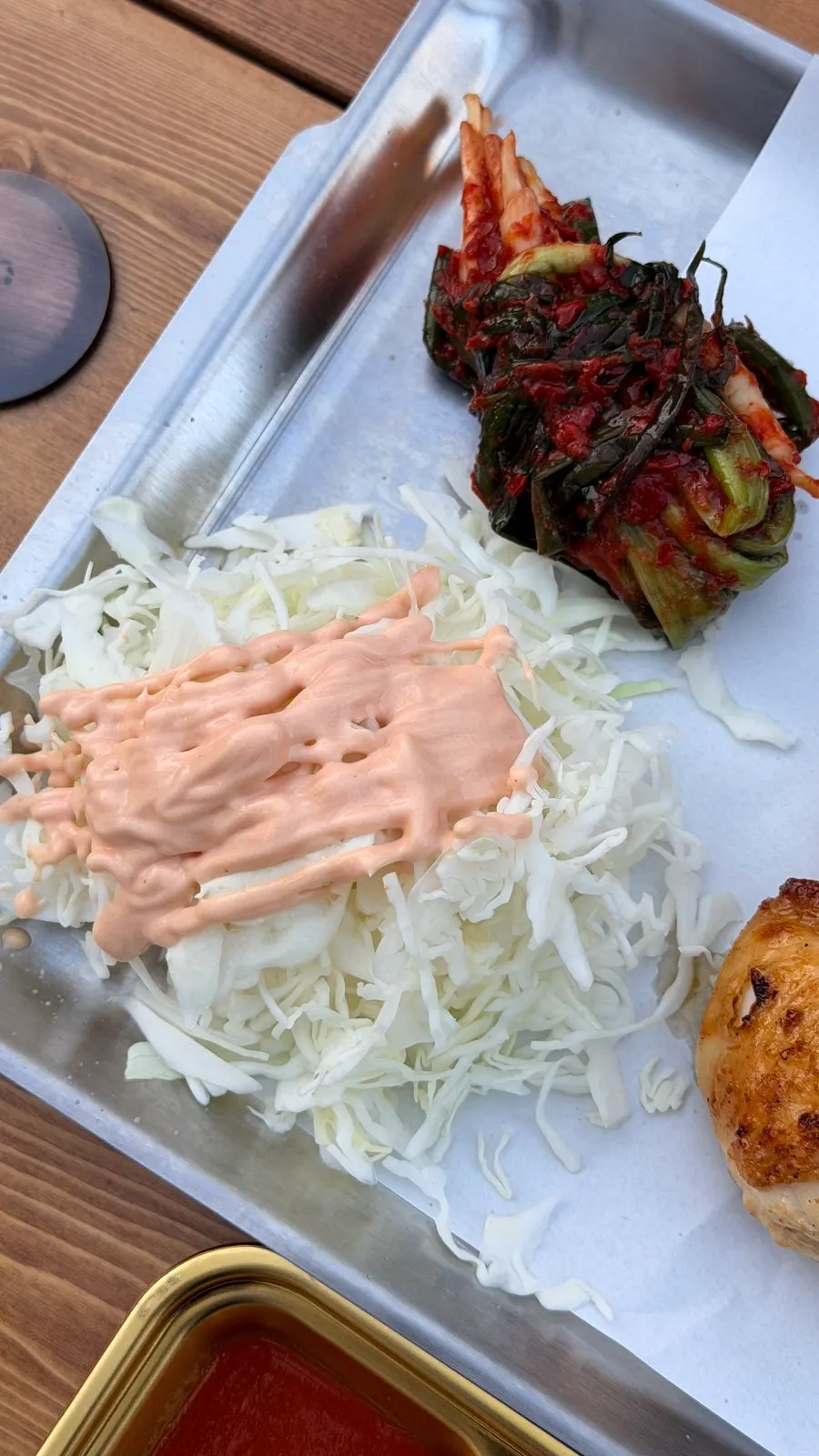 소금구이와 함께 나온 파김치