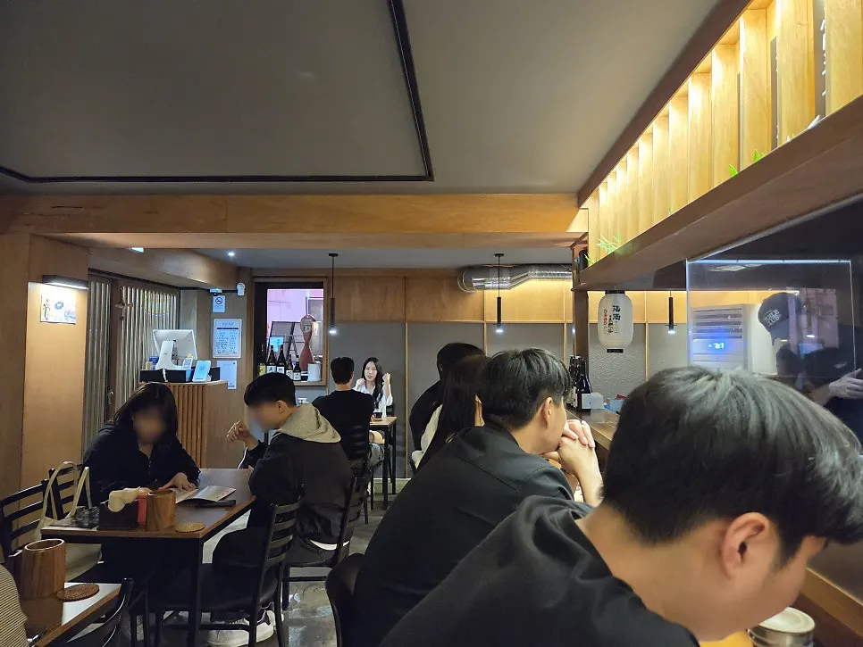 Bar seats at Yakitori Iyu, good for solo drinking