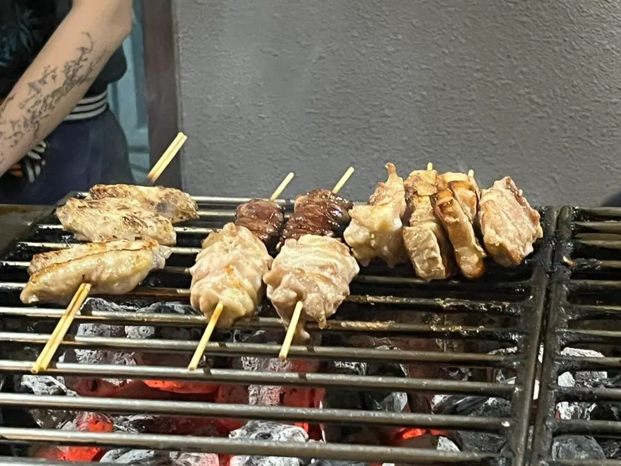 수제꼬치 모둠 메뉴