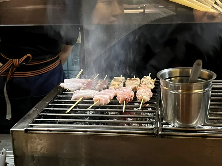 조용한 이자카야 한잔 분위기