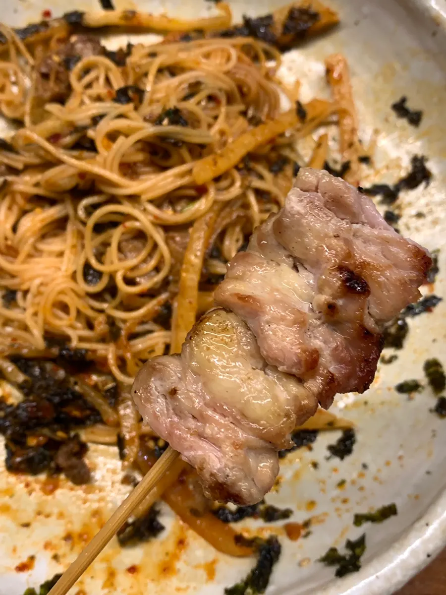 꼬치와 함께 먹는 차돌 무생채 소면
