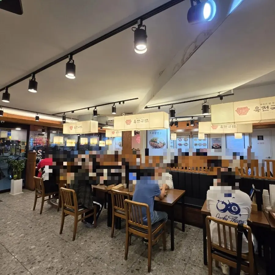 셀프바에 준비된 기본 반찬