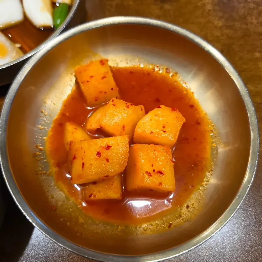 육전이 올라간 육전 소고기 국밥 한 그릇