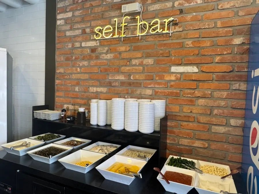 Neatly arranged basic side dishes