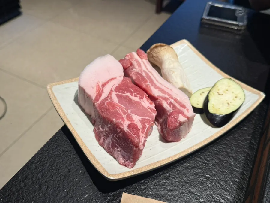 Two servings of thick premium thin-cut pork neck