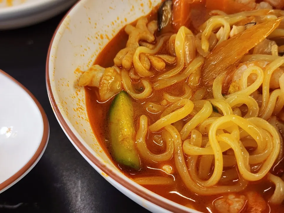 Chewy hand-made jjamppong noodles