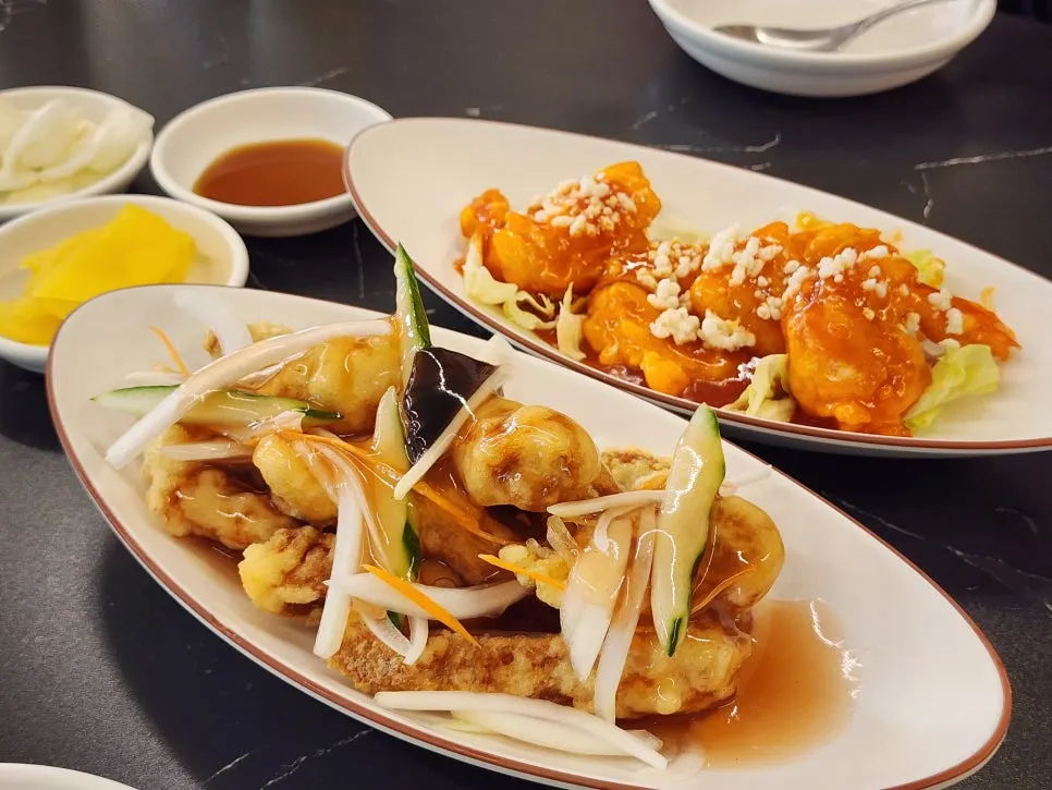The full lunch set spread with sweet and sour pork, chili shrimp, and noodles