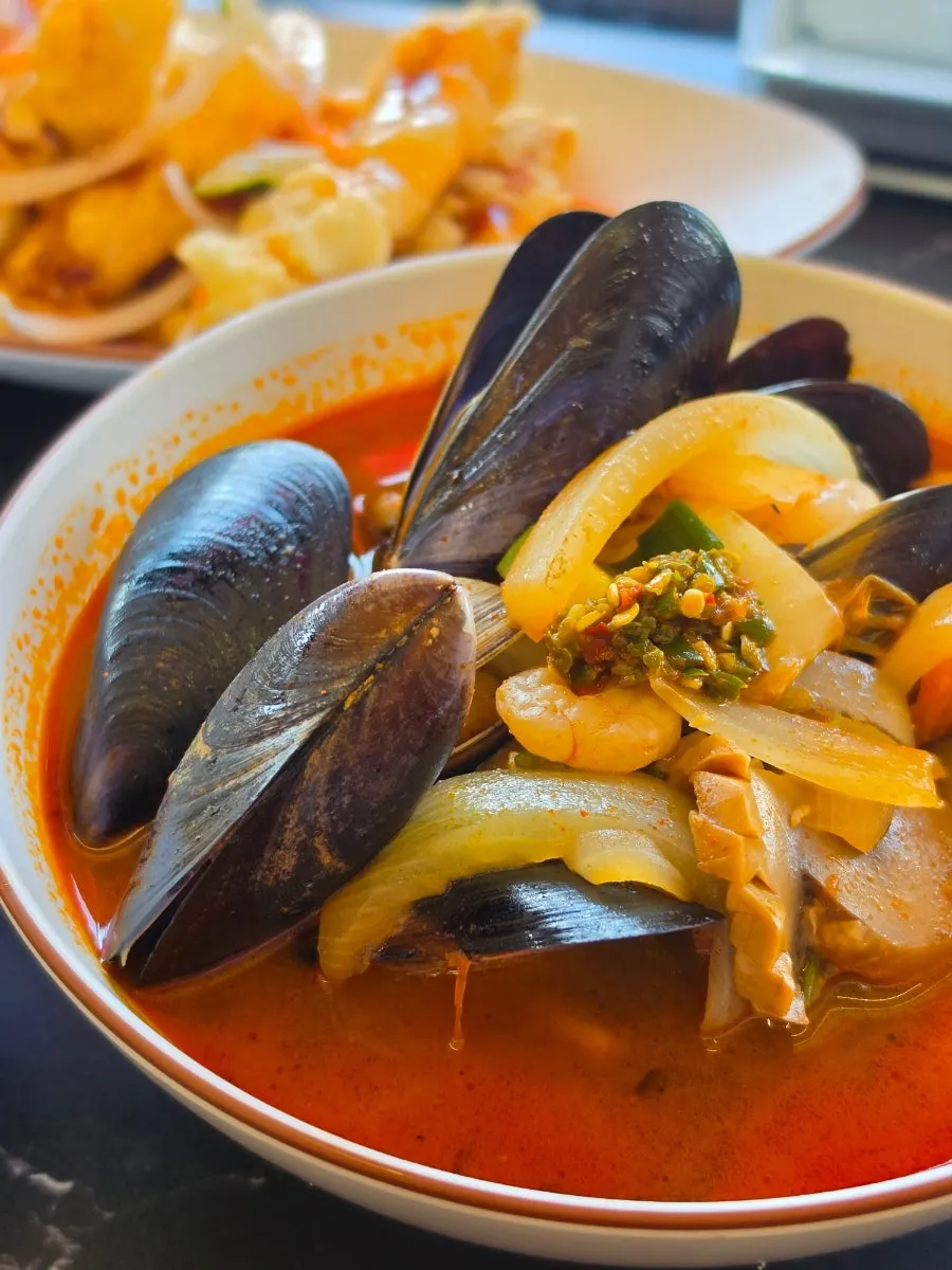 Jjamppong broth with glass noodles instead of regular noodles
