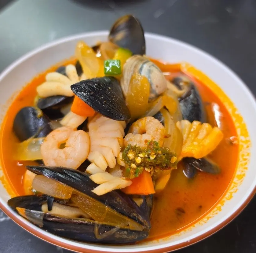 Jjamppong broth loaded with seafood