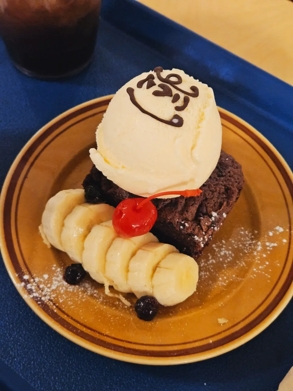 Hongrad brownie served with vanilla ice cream