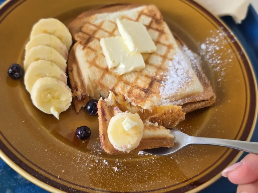 Table with kaya toast and a hot Americano together