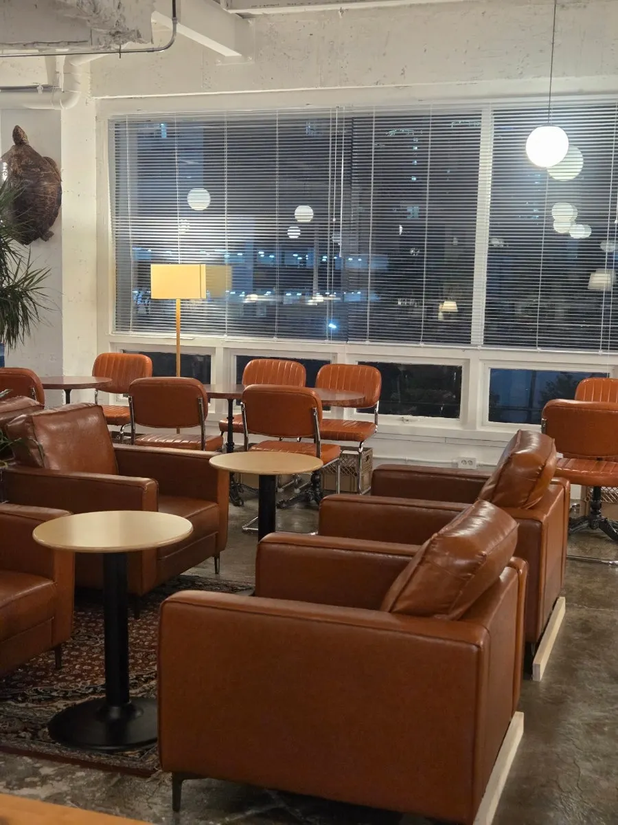 Café seating with wide tables