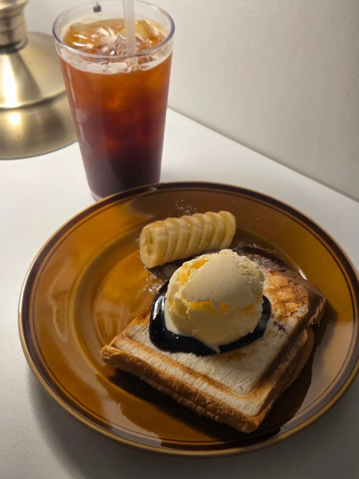 Ex-Boyfriend Toast with a decaf iced americano