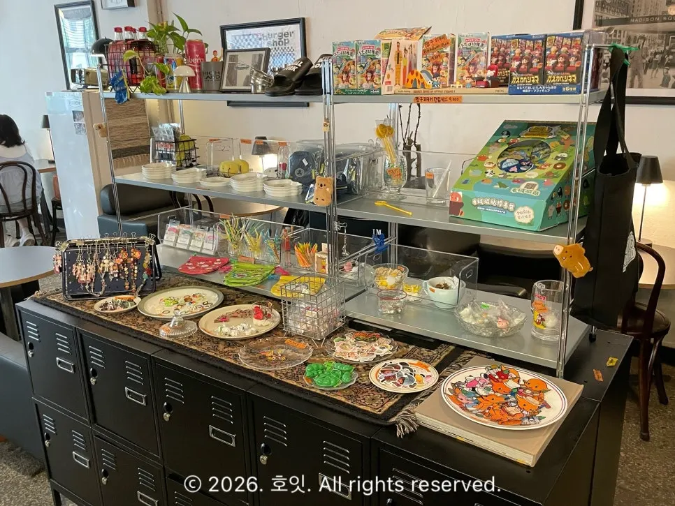 Display corner decorated like a prop shop
