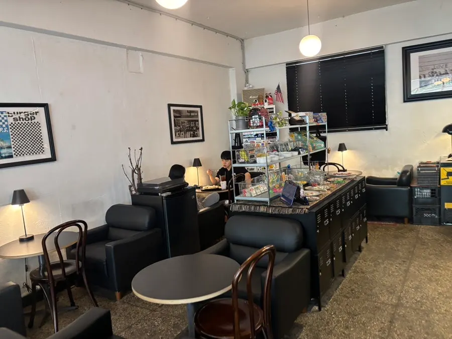 Relaxed interior view of the café