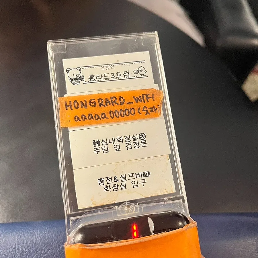 카페 디저트와 음료 메뉴 안내