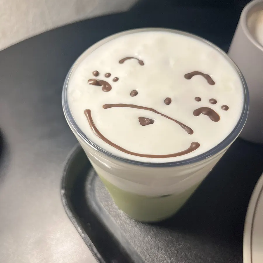 곰돌이 그림이 올라간 말차슈페너