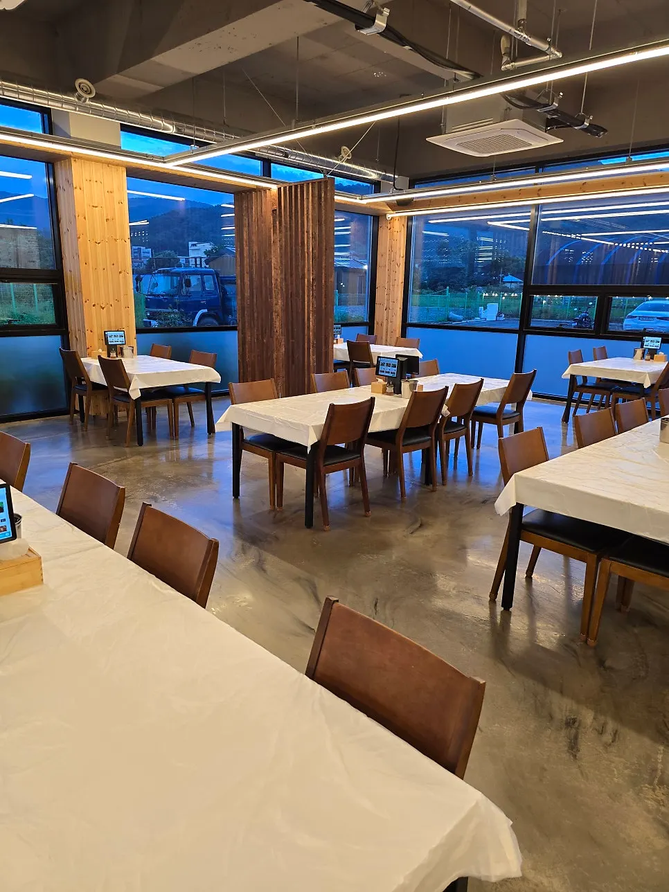 Seating area inside Huni Gejang
