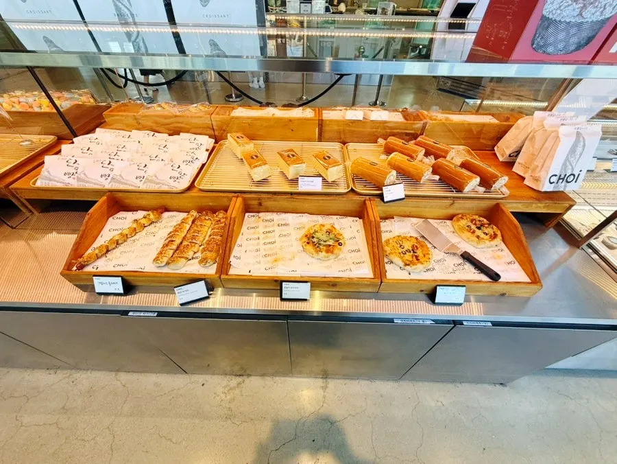 Bakery display in a range of colors