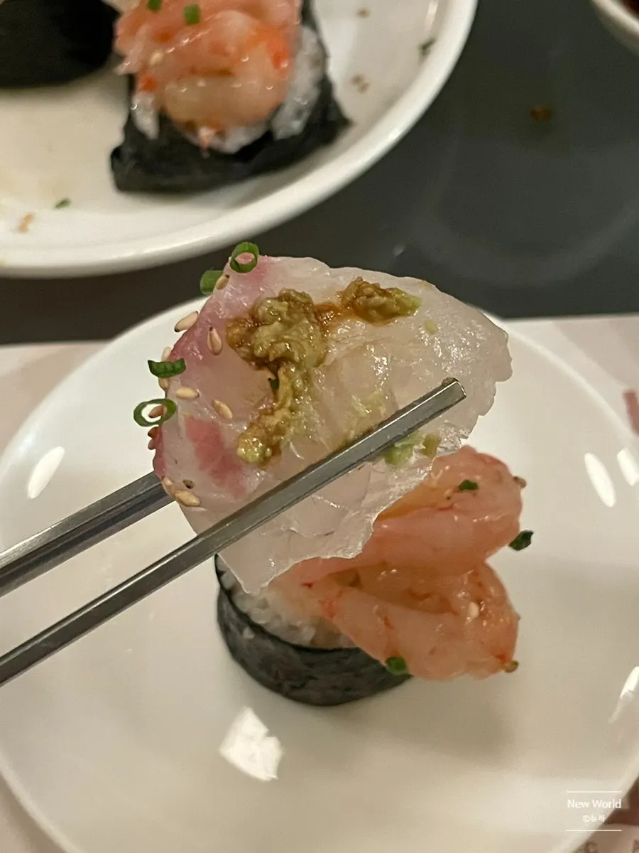 Thickly sliced aged salmon sashimi