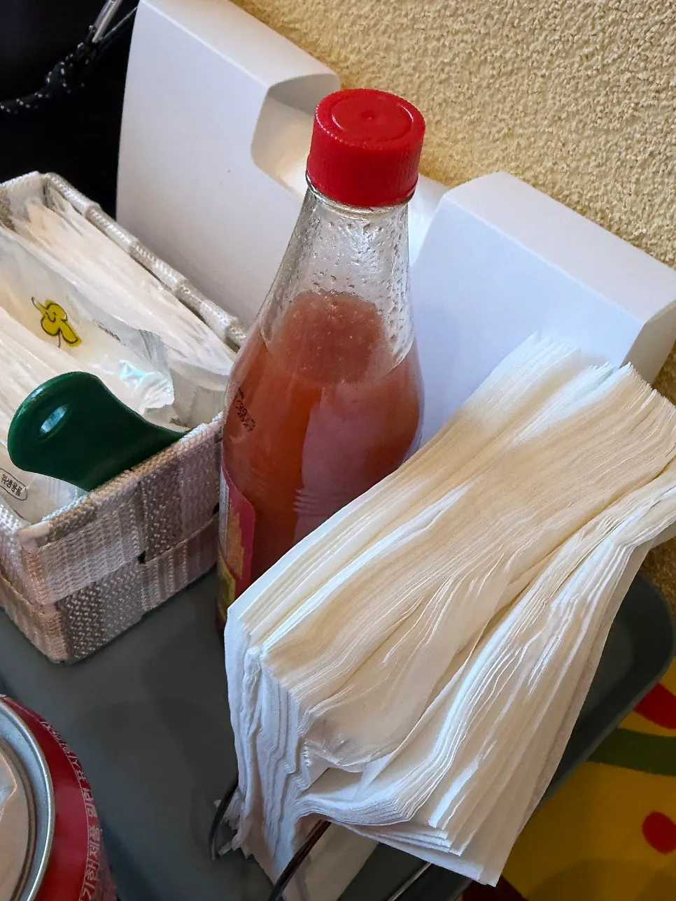Nachos & salsa and sodas included in the set