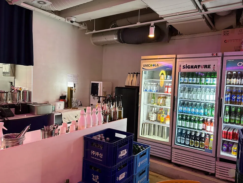 소주 맥주 하이볼이 적힌 주류 메뉴판
