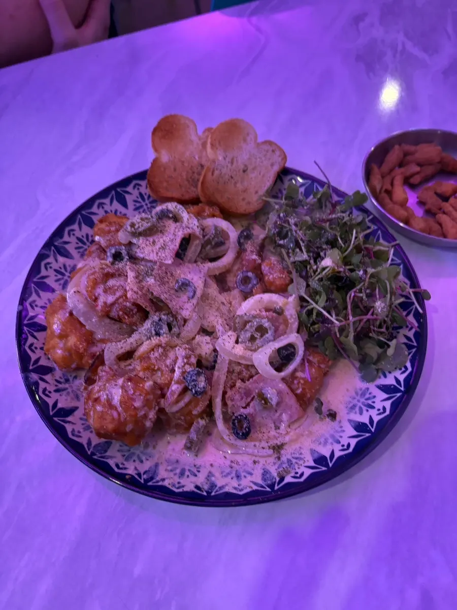Plate of Ho Samchon's signature carbo chicken