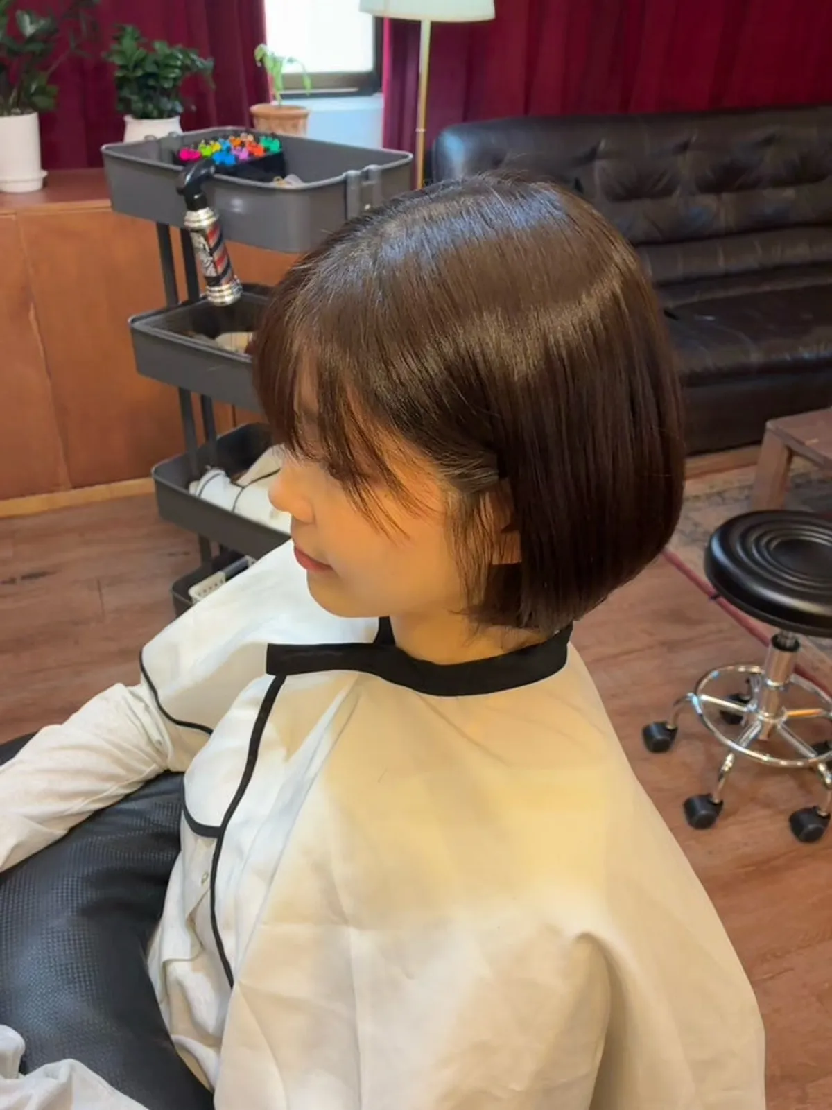 뿌리매직과 단발커트를 마친 단발머리 모습