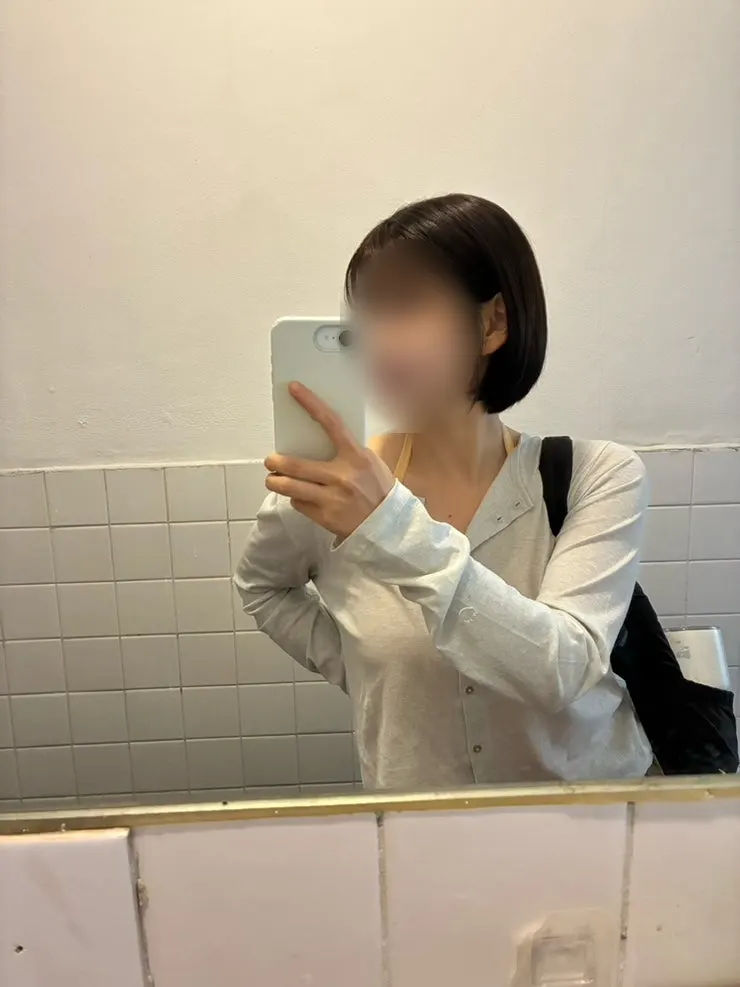 시술을 마치고 정돈된 단발머리 전체 모습