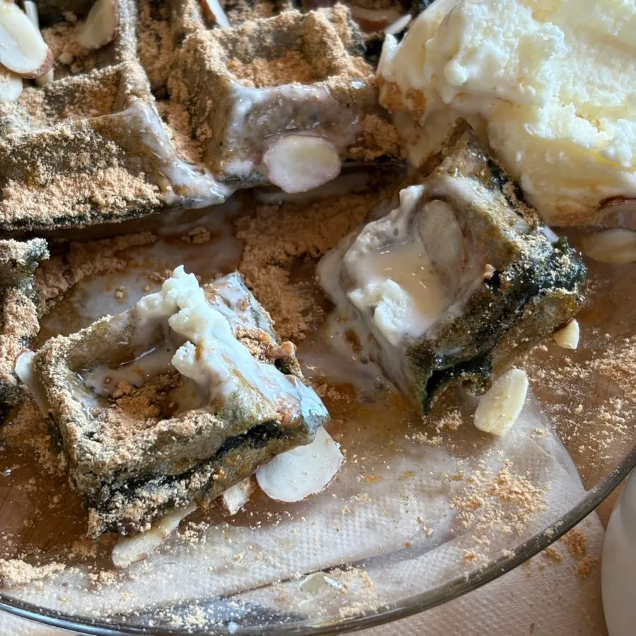 Injeolmi waffle sliced into easy-to-eat pieces