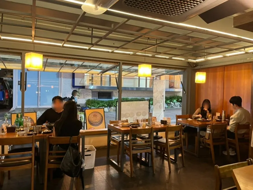 호요 홍대점 입구 주변 모습