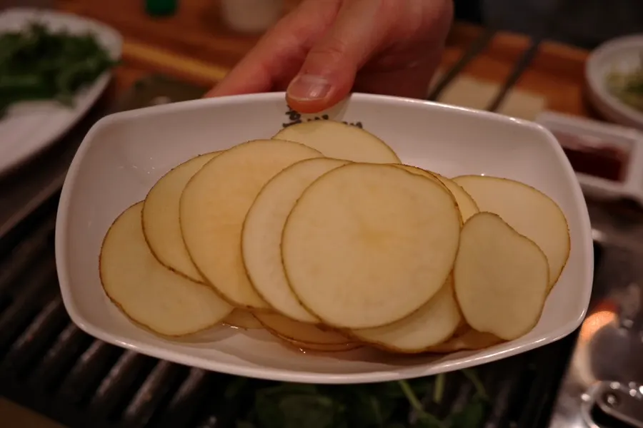 Myeongi namul wraps and two types of sauce