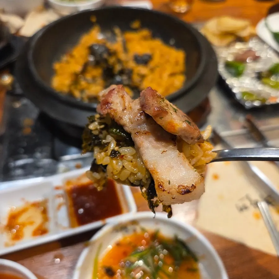 고슬고슬하게 볶인 특제뽀꿈밥