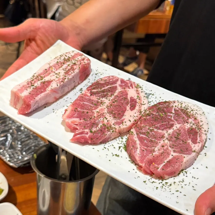 Meat table setting at Hubaldae Daegu Jongno Branch