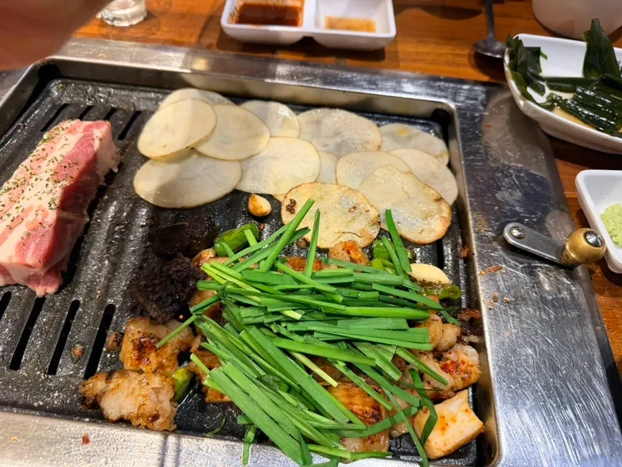 2 servings of grilled daechang at Hubaldae