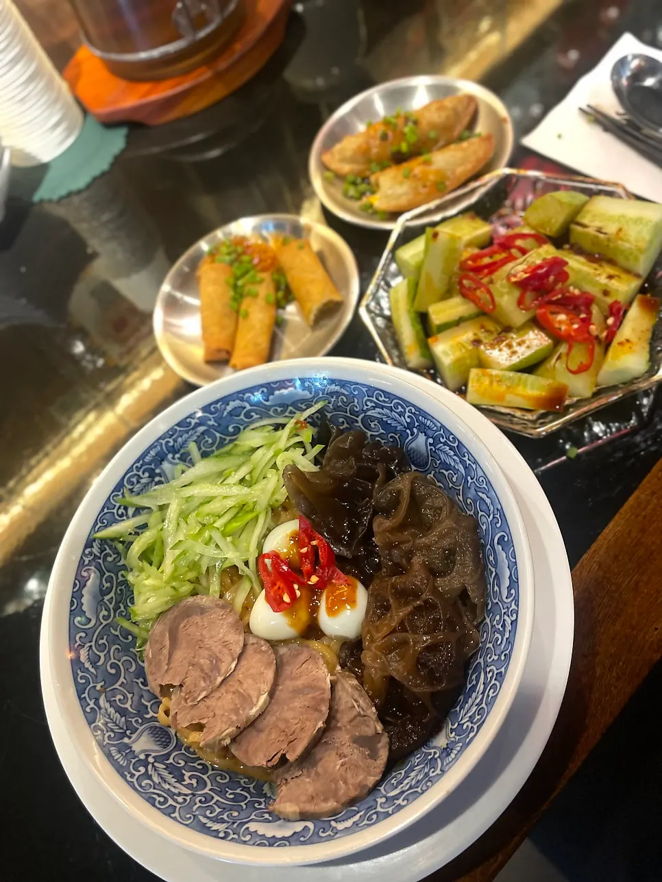 마장면을 다 비운 후후관 테이블