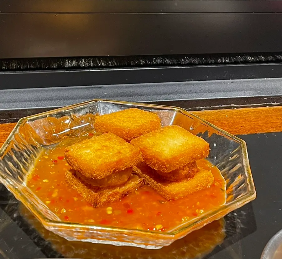 서비스로 나온 춘권과 만두