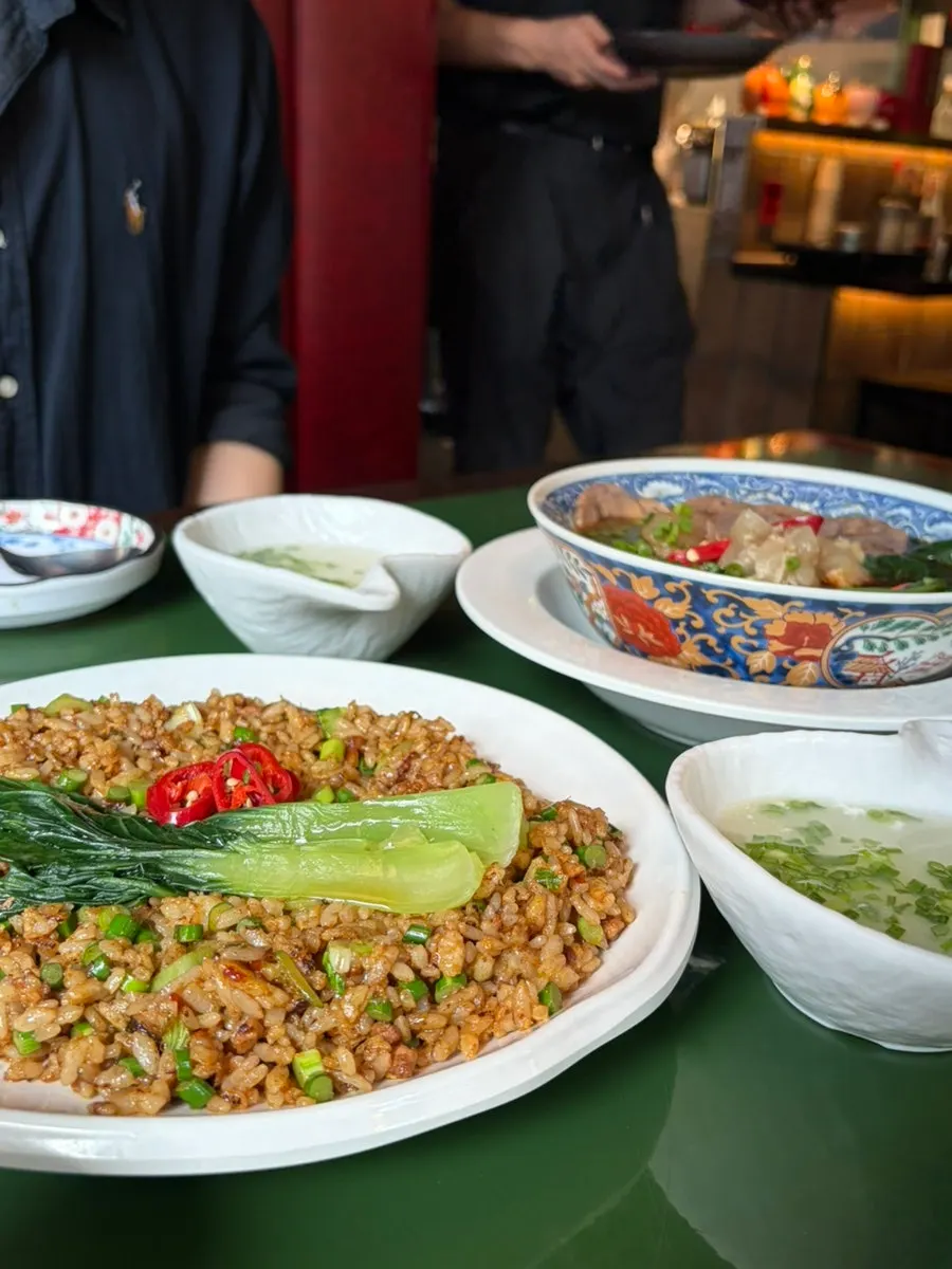 A full Chinese food spread at Huhugwan