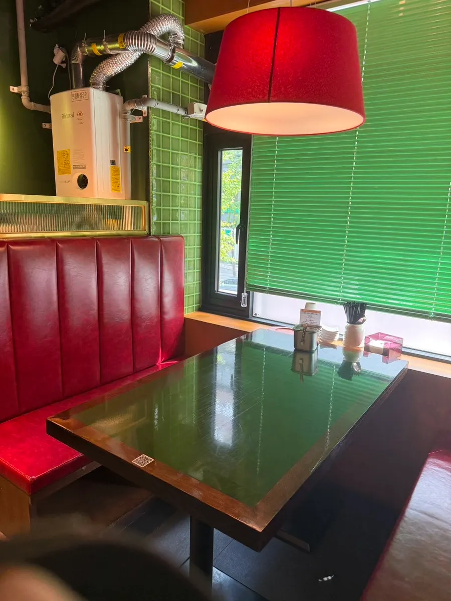 Interior of Huhugwan with a Hong Kong-style vibe