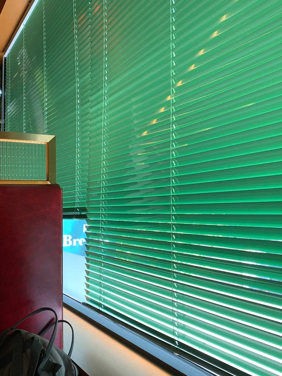 Huhugwan's interior with its striking blinds