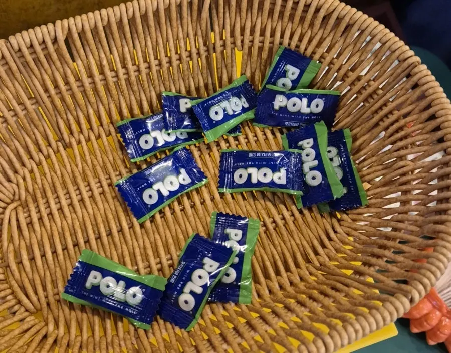 Palate-cleansing candies at the counter