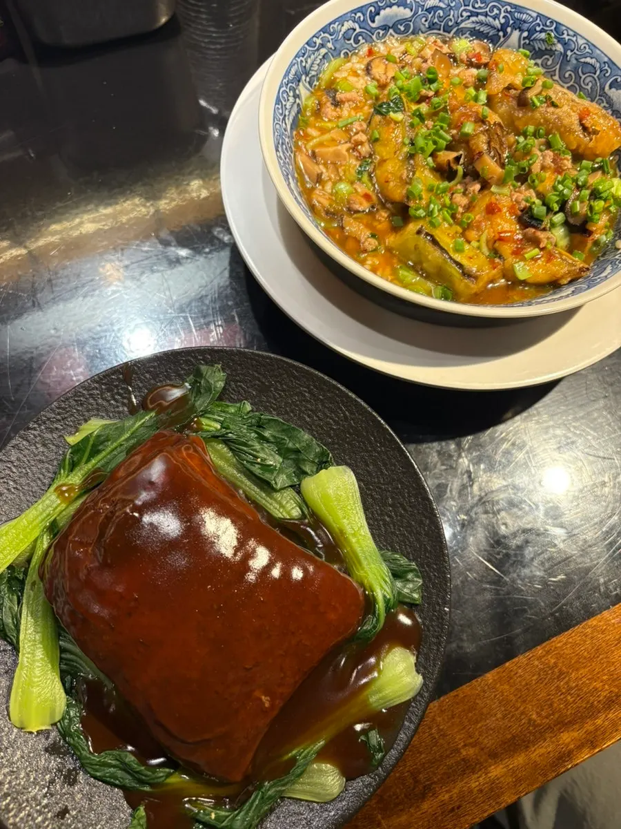 Braised pork belly and eggplant rice bowl spread at Huhugwan
