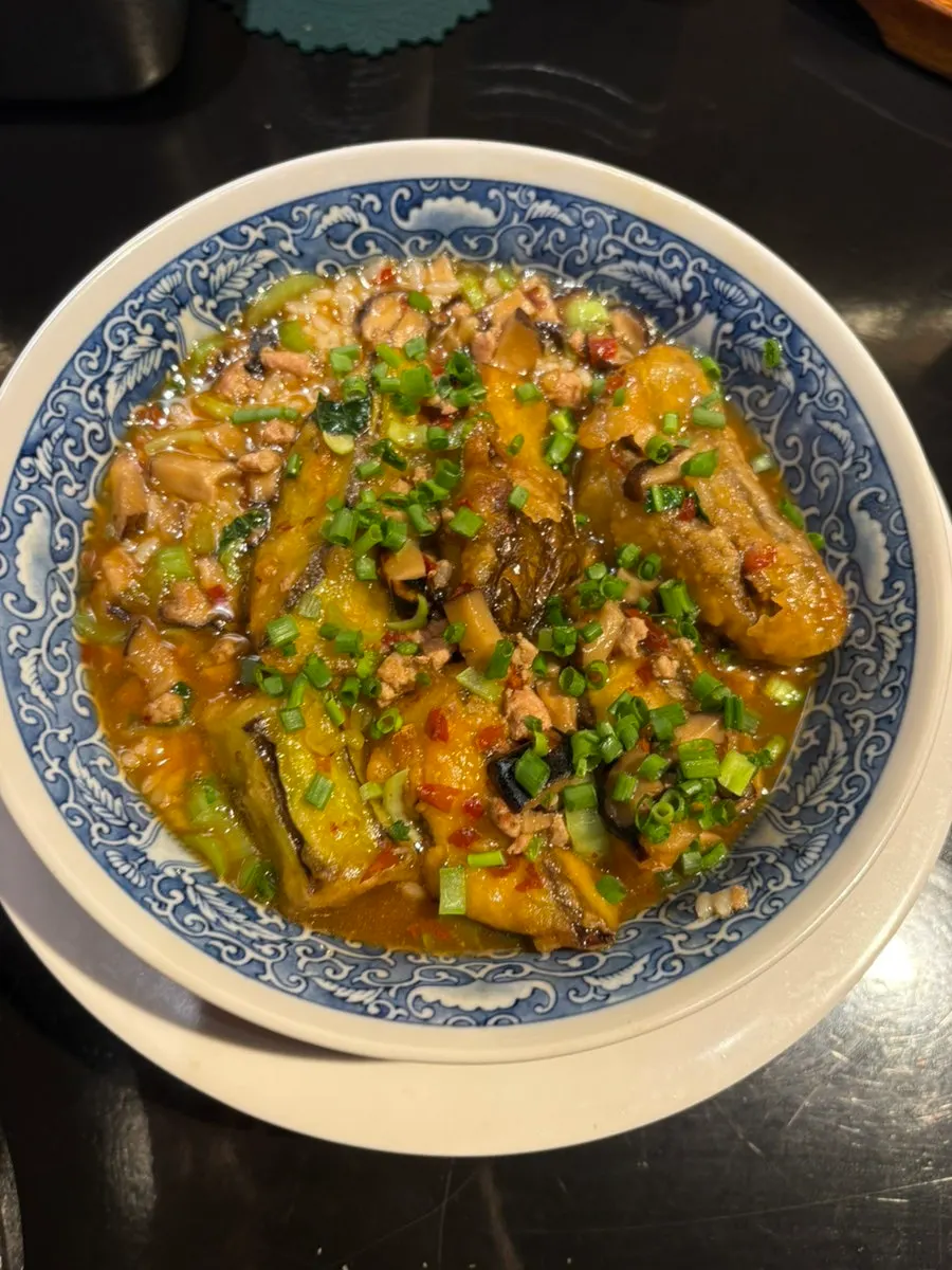 A bowl of Huhugwan's eggplant rice