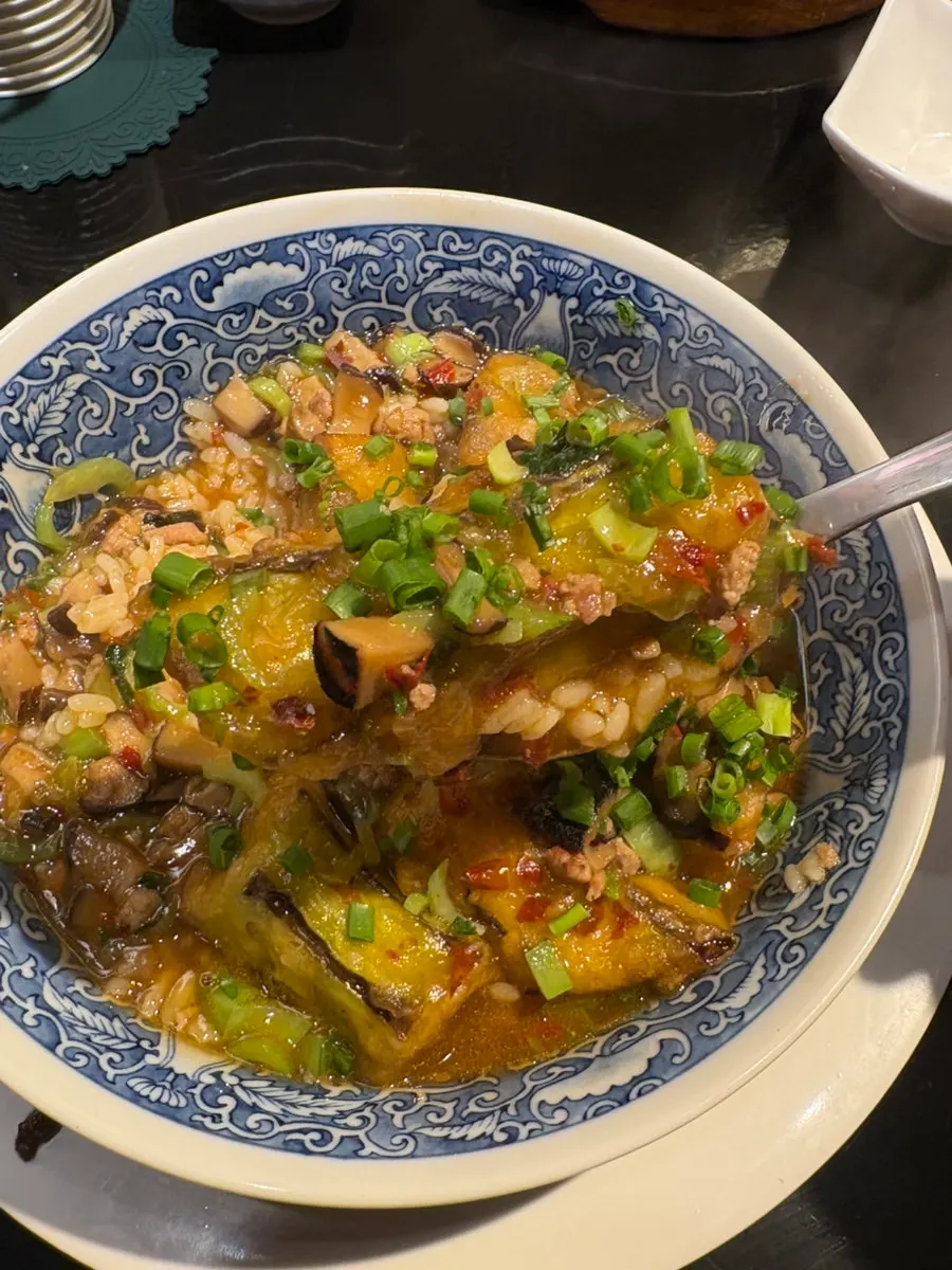 Huhugwan's eggplant rice mixed with sauce