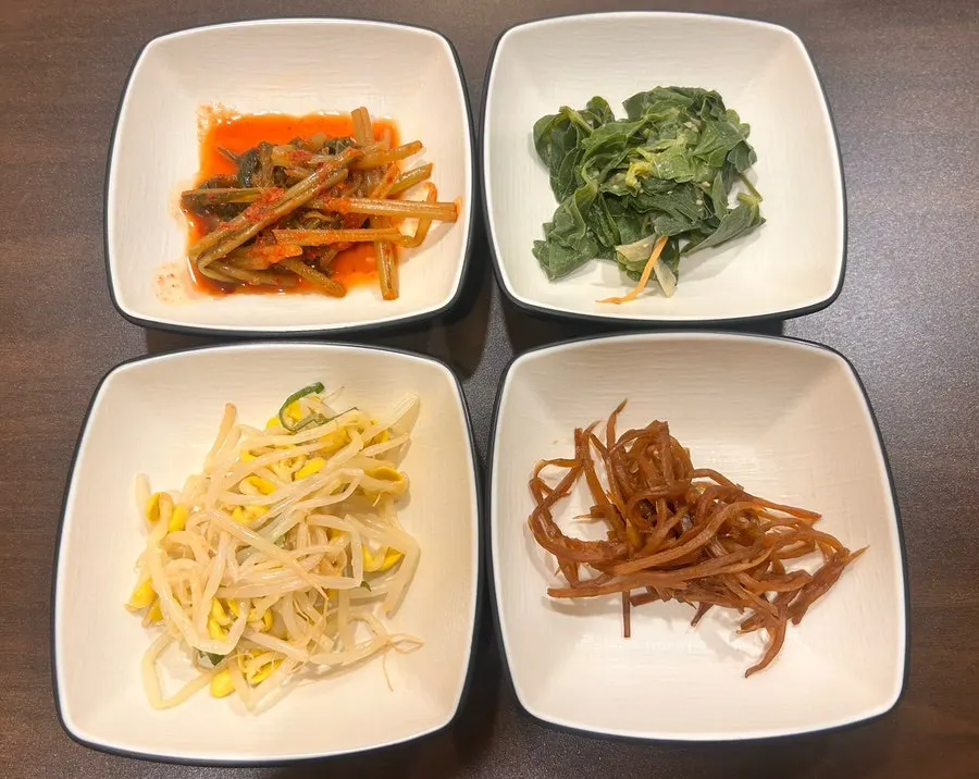 한식 밑반찬 상차림