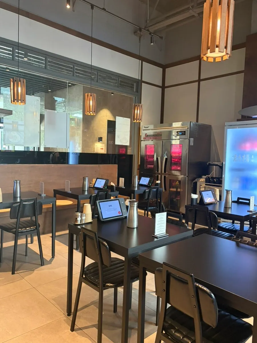 Interior of Hunta Euljiro with solo seating available