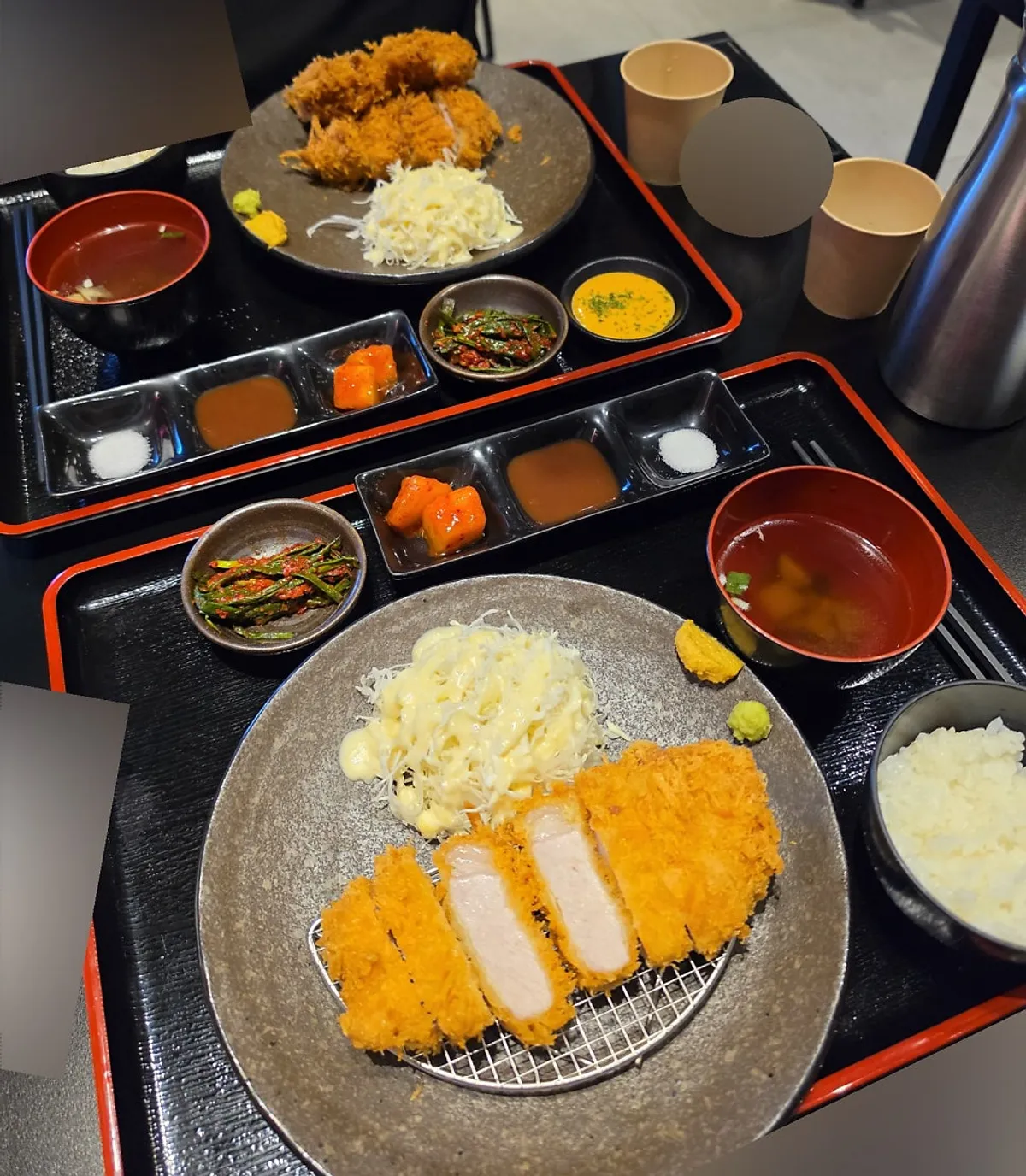 주문한 카츠 정식 한상 차림