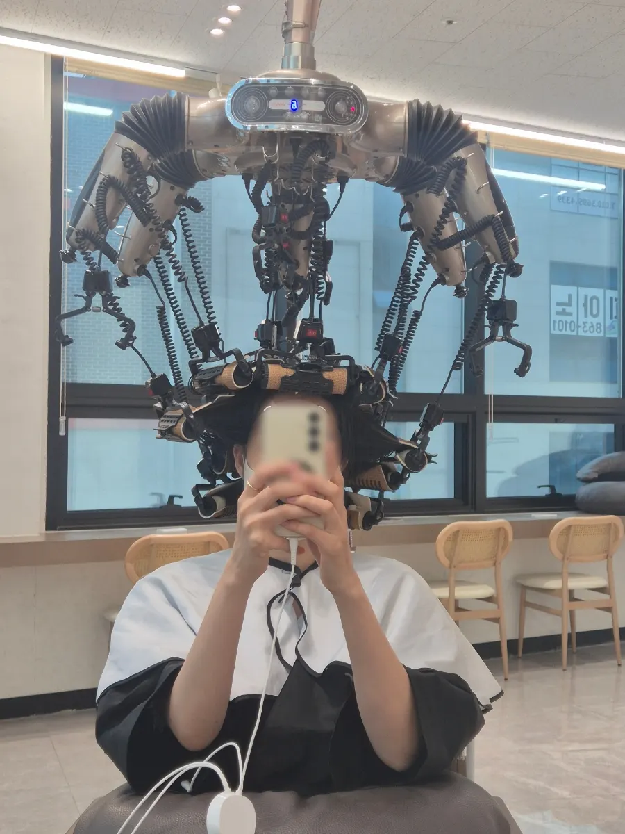앞머리까지 말아 넣은 롤 상태