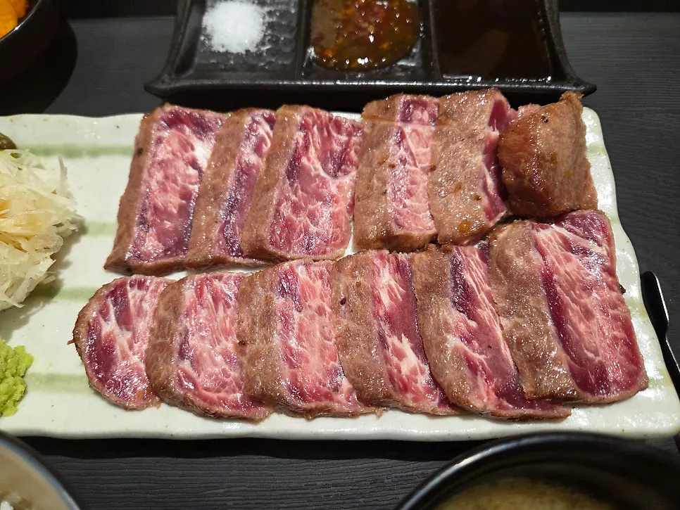 Plate of rare striploin steki